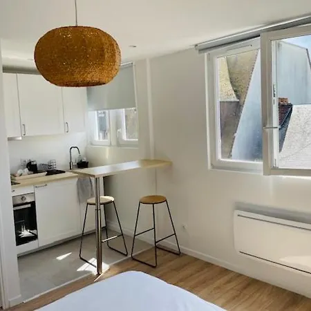 Joli - Place Morny Апартаменты
